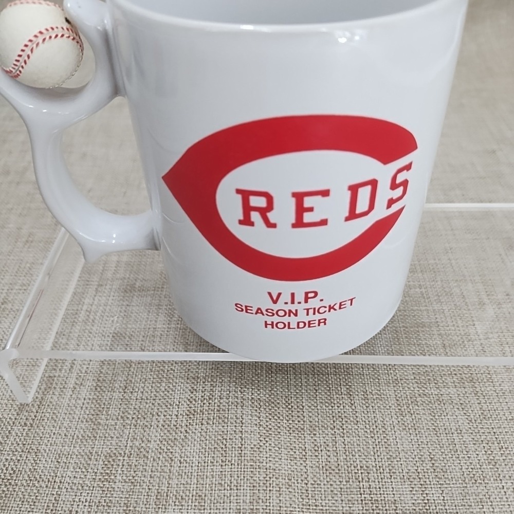 Vintage Cincinnati Reds VIP Season Ticket Holders coffee mug Spinning Baseball - Picture 4 of 10
